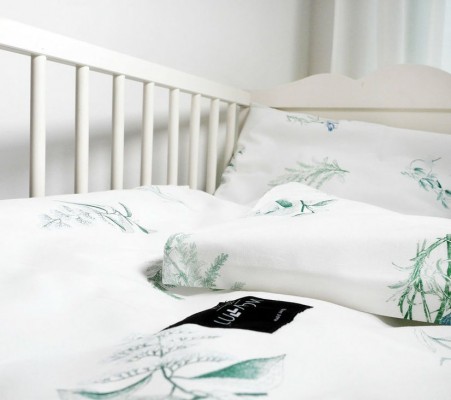 Lullalove Bavlnené posteľné obliečky 135x100cm - Lúčne kvety modré